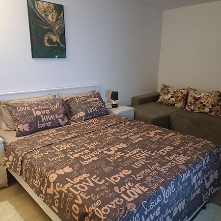 Apartamento Rebecca Tîrgu Ocna Exterior foto